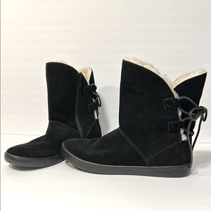 Women’s size 10 Koolaburra by UGG Shazi suede short boots tie back zip up new